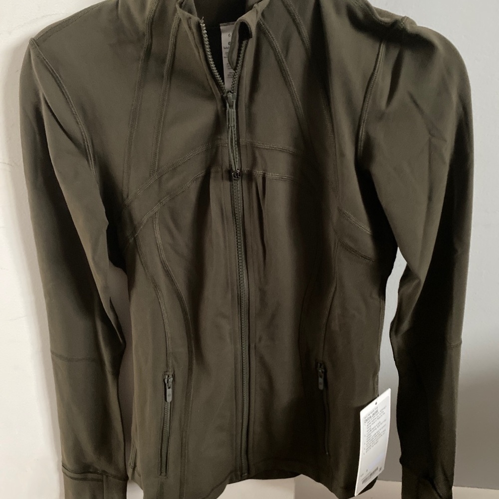 Lululemon define jacket sz 6 NWT dark olive